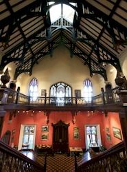 Oriel Plas Glyn y Weddw, Wales