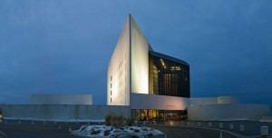 JFK Library: Image Credit: Fcb981, this edit (cropped to pano, corrected distortion) by mixpix 18:33, 28 December 2007 (UTC)